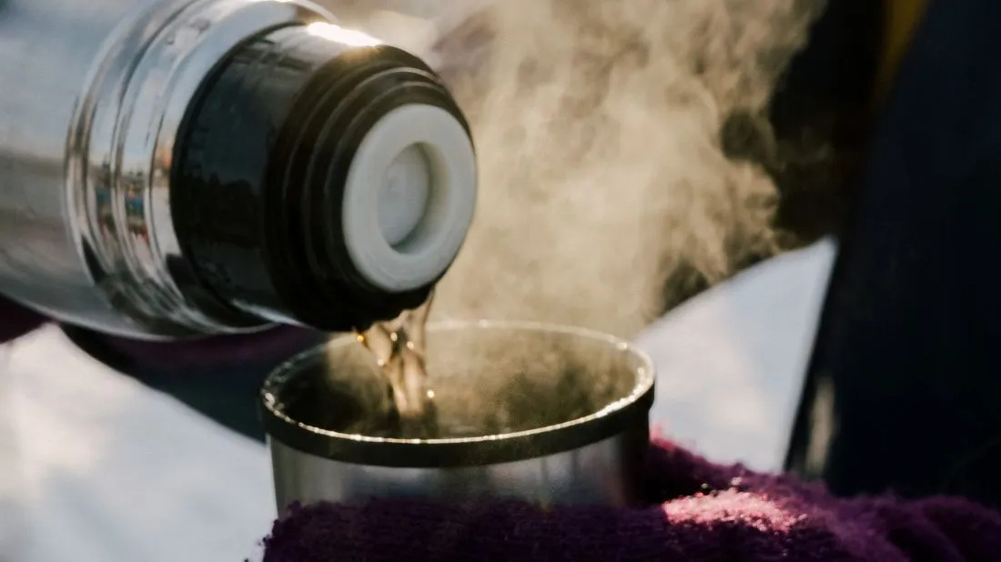 Gorący napój z termosu Gorący napój z termosu