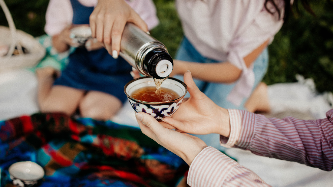 Rodzinny piknik z termosem Rodzinny piknik z termosem