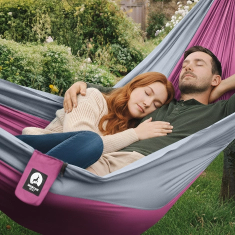 Hamak turystyczny dwuosobowy z moskiterią Mountain Goat szaro-różowy