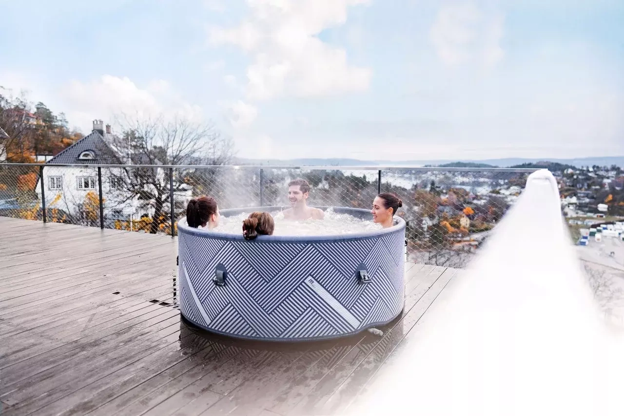 jacuzzi smartfon