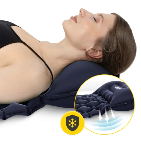 Dmuchany materac turystyczny jednoosobowy samopompujący Mountain Goat granatowy