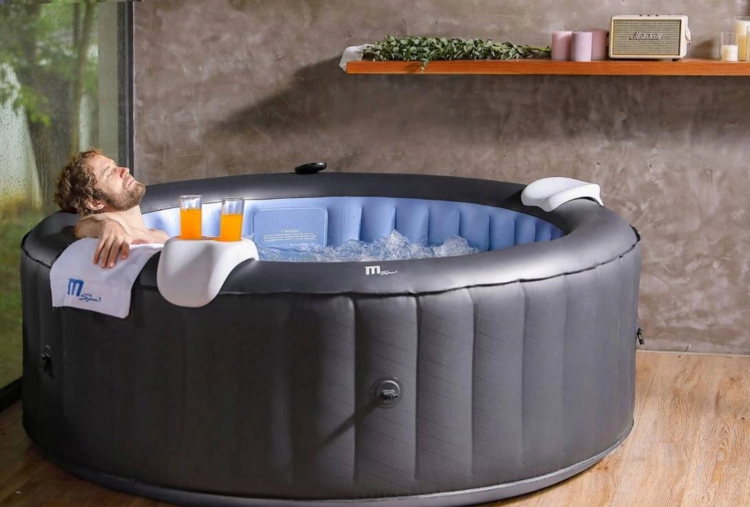 jacuzzi ogrodowe basen z hydromasażem