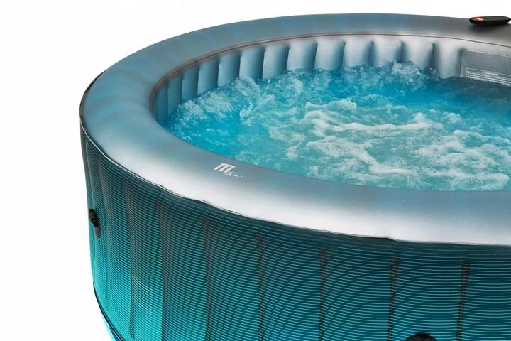 jacuzzi ogrodowe basen z hydromasażem