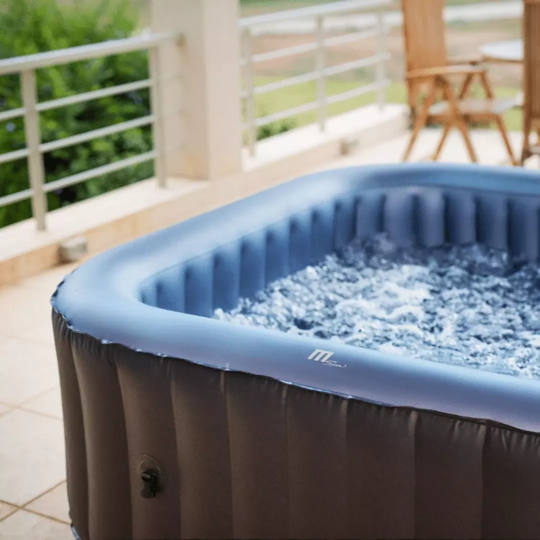 jacuzzi ogrodowe basen z hydromasazem